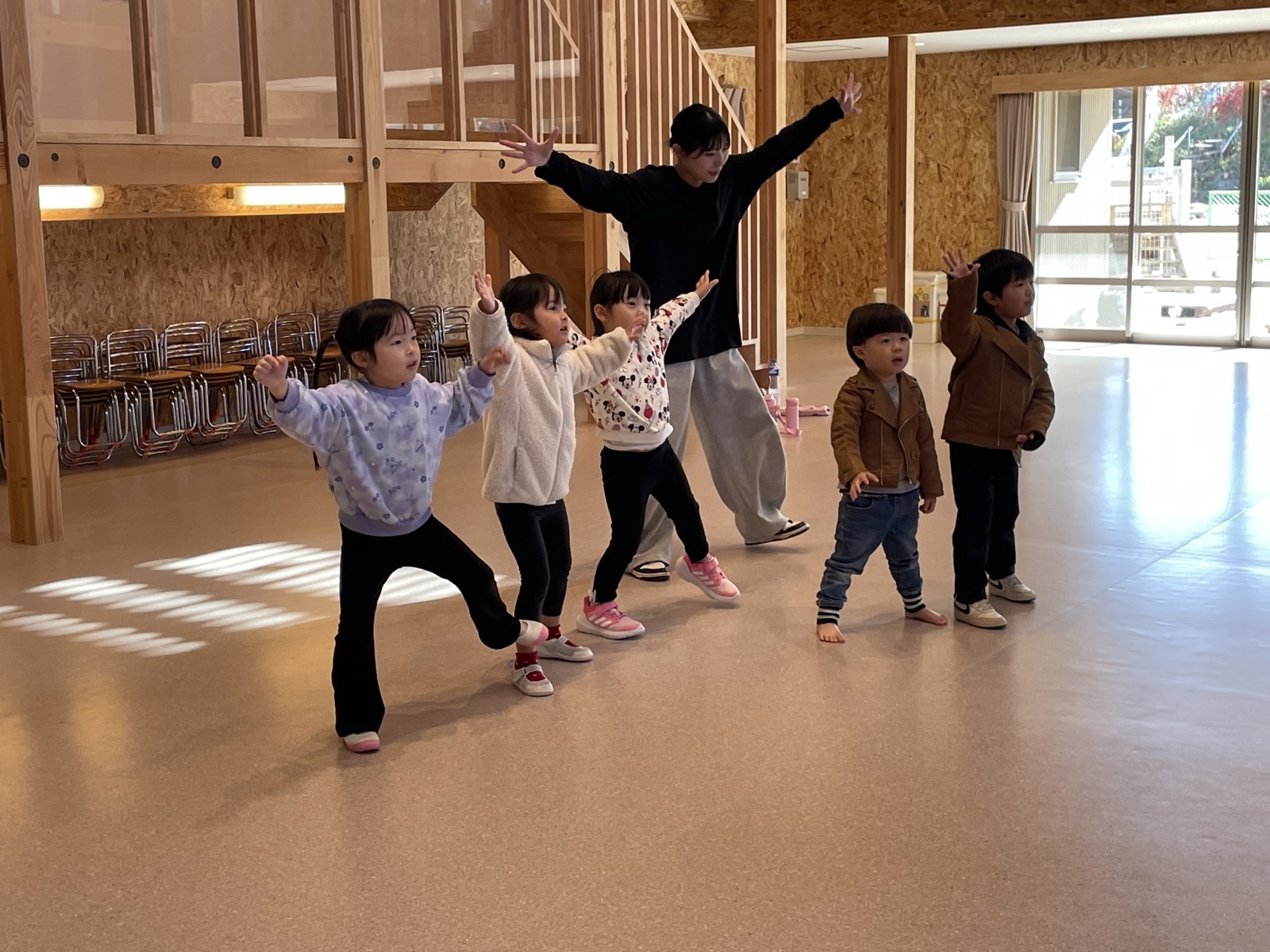 子どものダンスは何歳から？「早いほど有利」が迷信である理由【現場の本音】